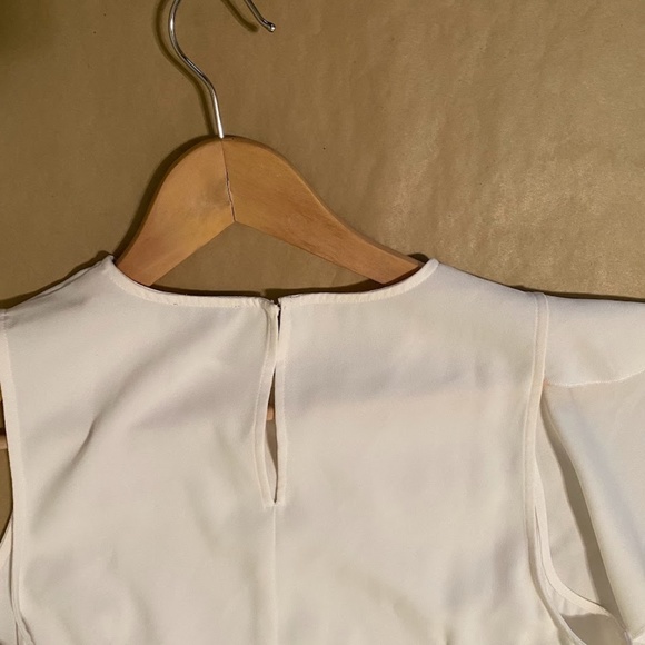💙 4 for $40 💙 Ann Taylor White Sleeveless Blouse - Picture 6 of 8